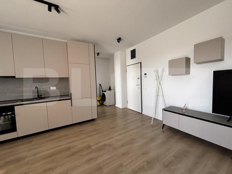 Apartament cu 2 camere semidecomandat, mobilat în Aradului