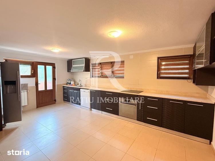 Casă cu 4 camere cu Teren 799 Mp în Sânmartin