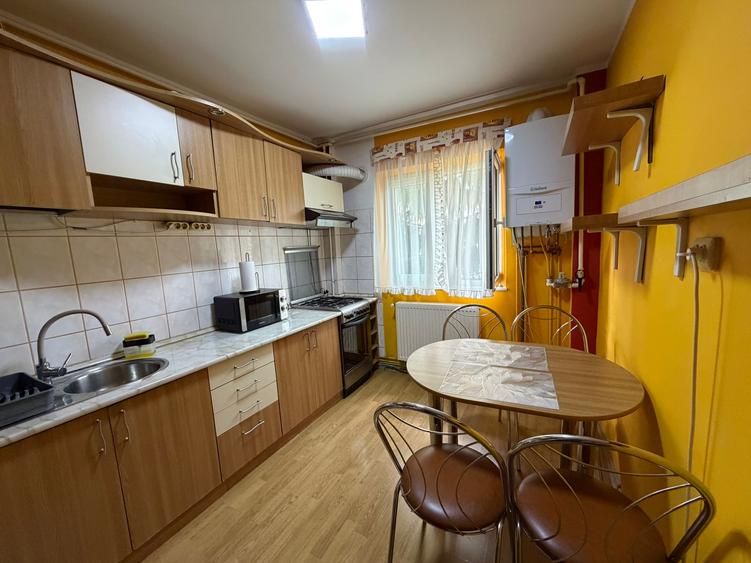 Apartament cu 2 camere decomandat în Centrul Civic