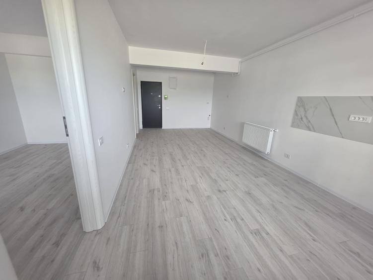 Apartament cu 2 camere semidecomandat în 13 Decembrie