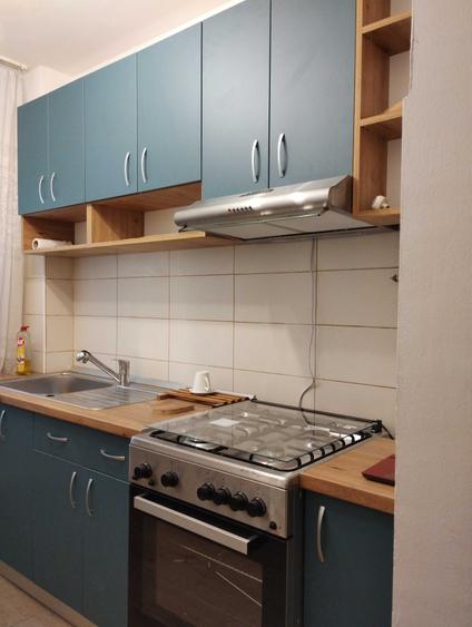 Apartament cu 3 camere semidecomandat în Central
