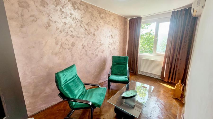 Apartament cu 3 camere semidecomandat în Ultracentral