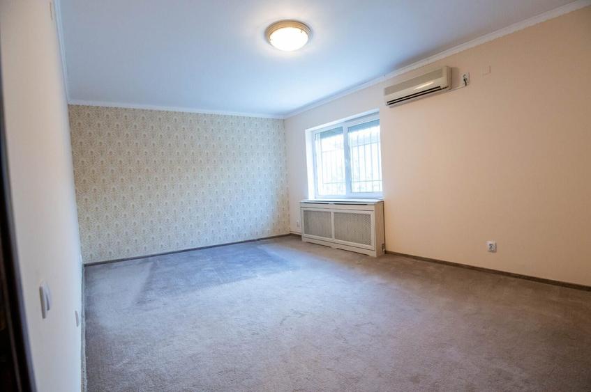 Casă individuală cu 22 camere cu Teren 719 Mp în Băneasa