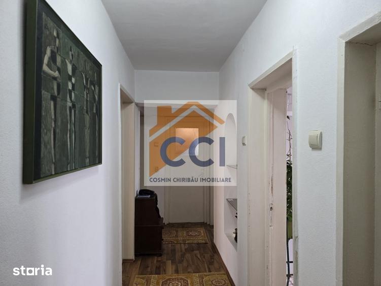 Apartament cu 3 camere decomandat în Răcăciuni