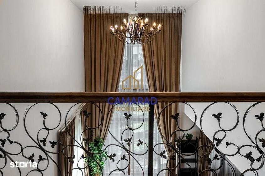 Casă cu 8 camere cu Teren 1000 Mp în Central