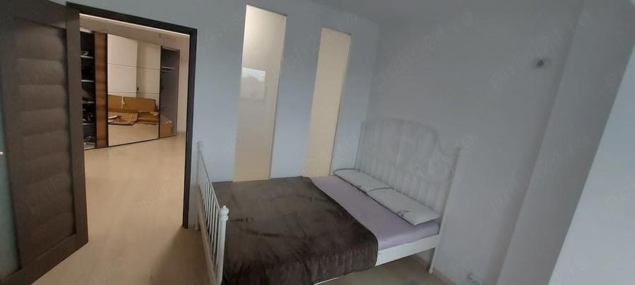 Apartament cu 3 camere semidecomandat în Prelungirea Ghencea