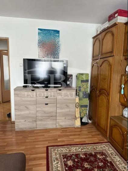 Apartament cu 2 camere decomandat, mobilat în Mărăști