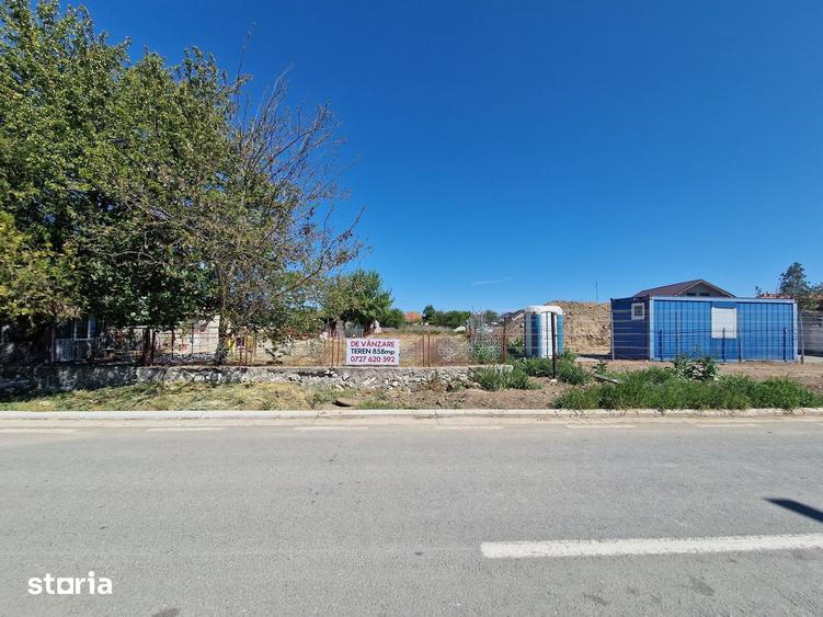 Teren de 858 mp, în Corbu