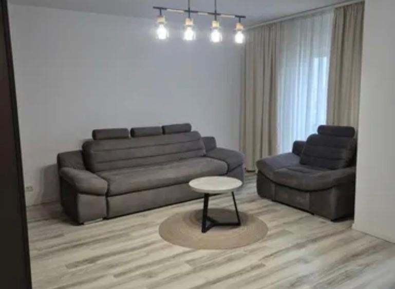 Apartament cu 2 camere decomandat în Sisești