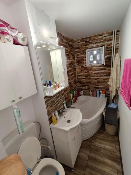 Apartament cu 2 camere semidecomandat în Abator