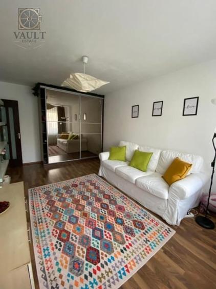 Apartament cu 2 camere decomandat, mobilat în Apărătorii Patriei