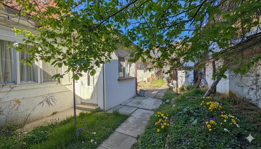 Apartament cu 2 camere nedecomandat, mobilat în Blumăna