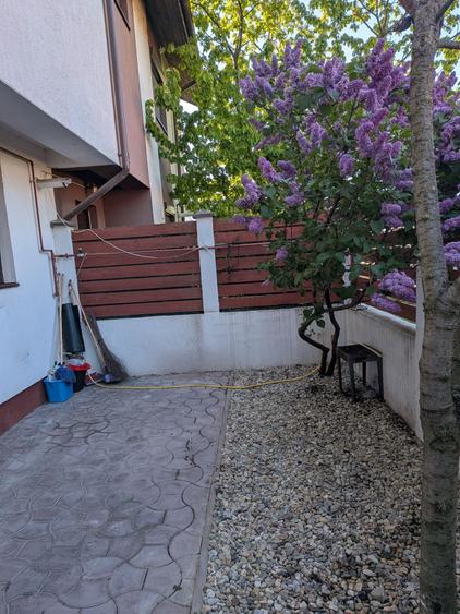 Casă cu 3 camere în Berceni