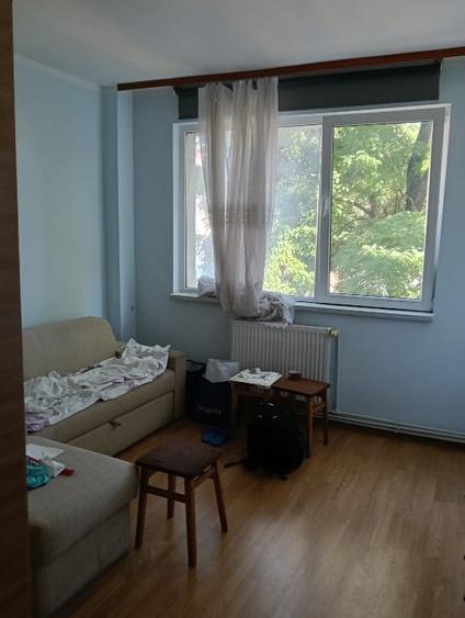 Apartament cu 2 camere semidecomandat în Piața Unirii