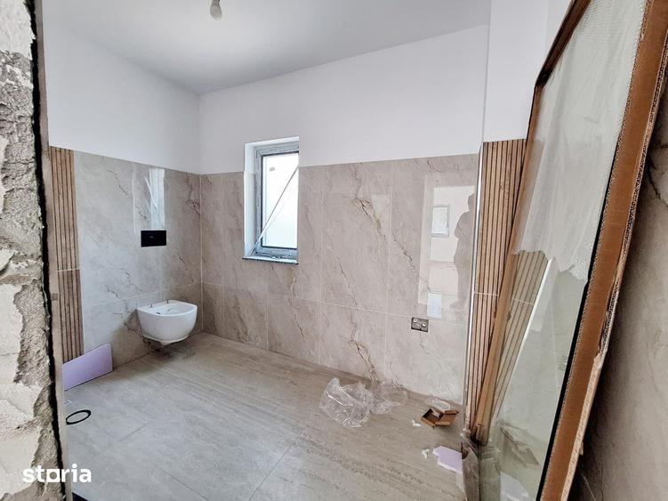 Casă cu 4 camere cu Teren 430 Mp în Republicii
