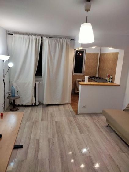 Garsonieră decomandată în Drumul Taberei