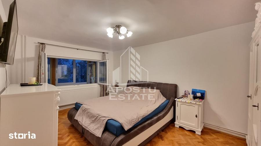 Apartament cu 3 camere în Mircea cel Bătrân
