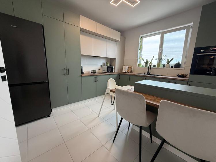 Duplex cu 4 camere cu Canalizare în Giroc