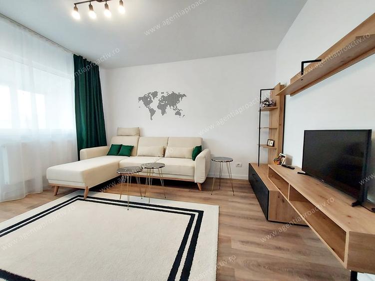 Apartament cu 2 camere decomandat în Piața Centrală