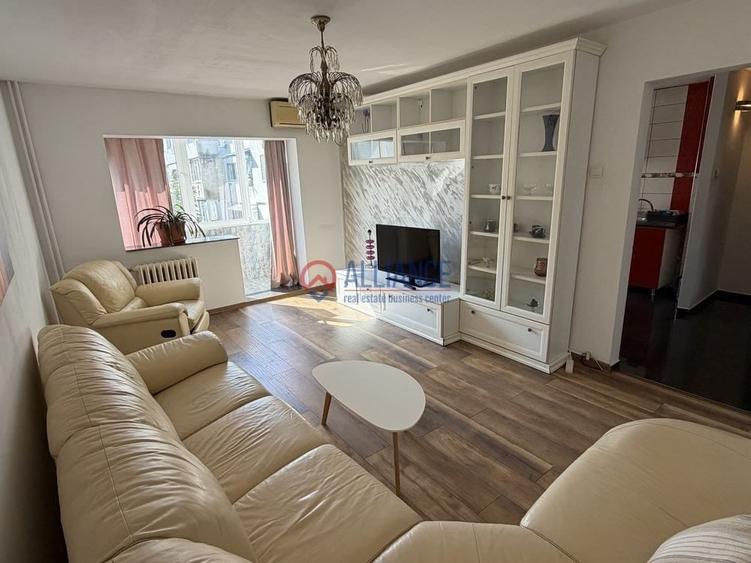 Apartament cu 3 camere decomandat în Dacia