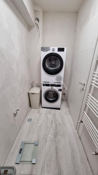Apartament cu 3 camere semidecomandat, mobilat în Florești
