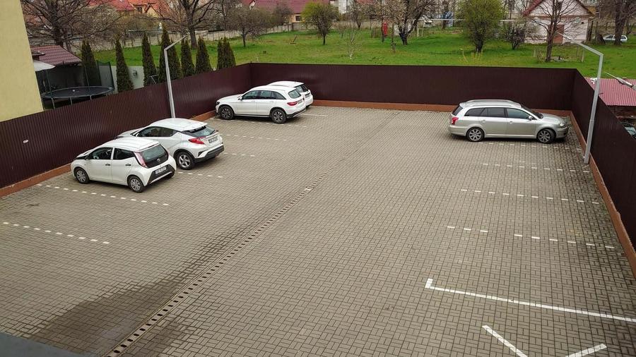 Birou, de 200 mp, în Central