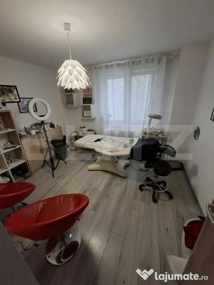 Spațiu comercial, de 83 mp, în Central