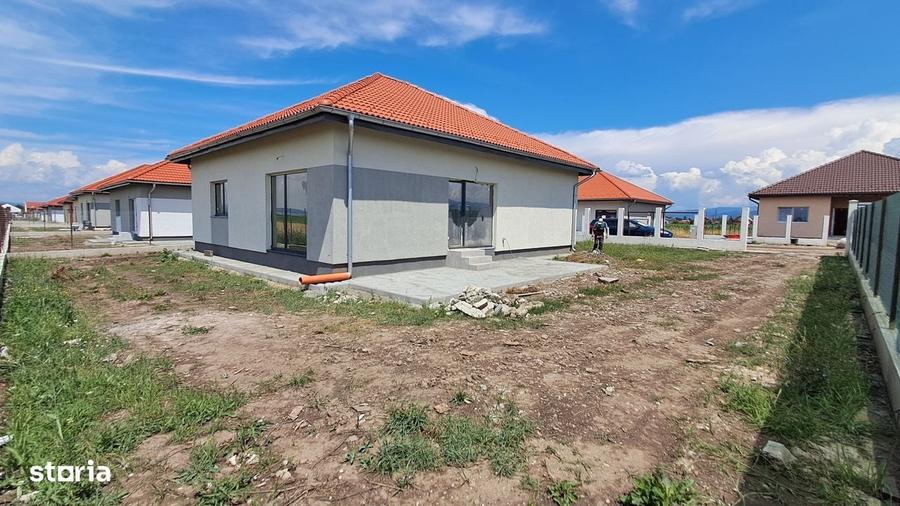 Casă cu 3 camere în Prejmer