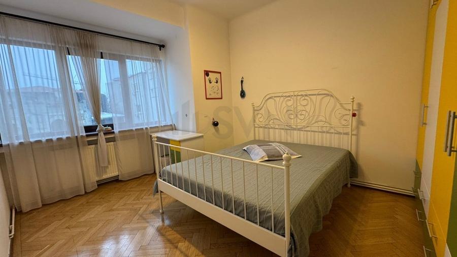 Apartament cu 4 camere decomandat în Dacia