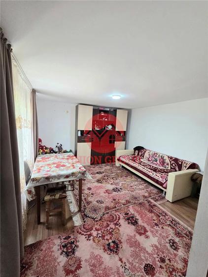 Casă cu 2 camere cu Teren 988 Mp în Vadu