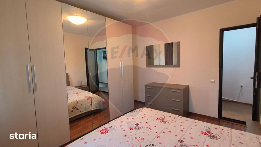 Apartament cu 2 camere, mobilat în Micro 13