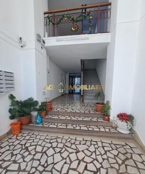 Apartament cu 3 camere decomandat, mobilat în Decebal