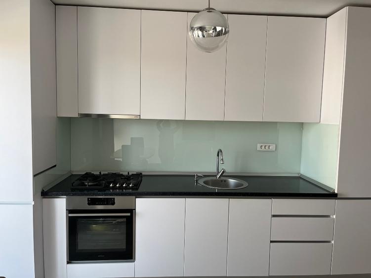 Apartament cu 3 camere decomandat, mobilat în Torontalului