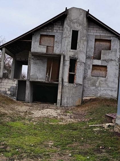 Vils la gri in Buftea, Strada Indepententei,NR 8 ,Calul Balan - 8