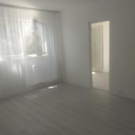 Apartament cu 2 camere nedecomandat în Mihai Bravu