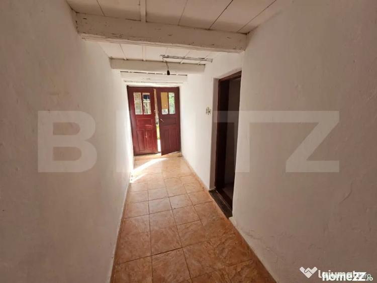 Casă cu 3 camere cu Teren 2800 Mp în Întregalde