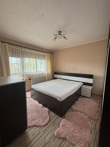 Apartament cu 3 camere decomandat, mobilat în Exterior Nord