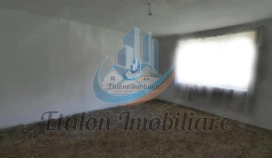 Apartament cu 3 camere decomandat în Calea Romanului