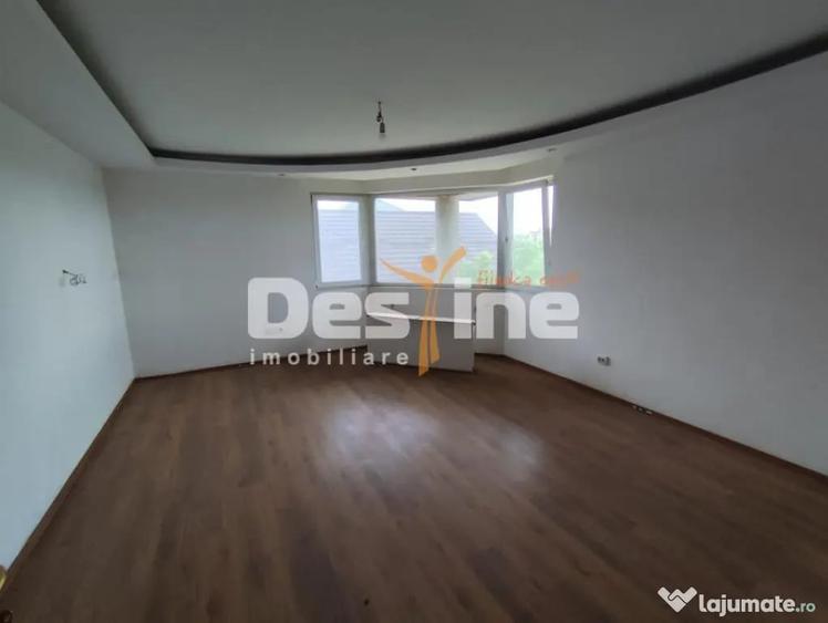Casă cu 5 camere cu Teren 1508 Mp în Țânțăreni