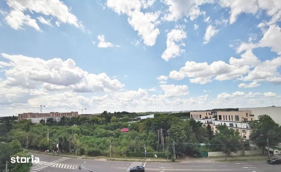 Apartament cu 3 camere decomandat în Străulești