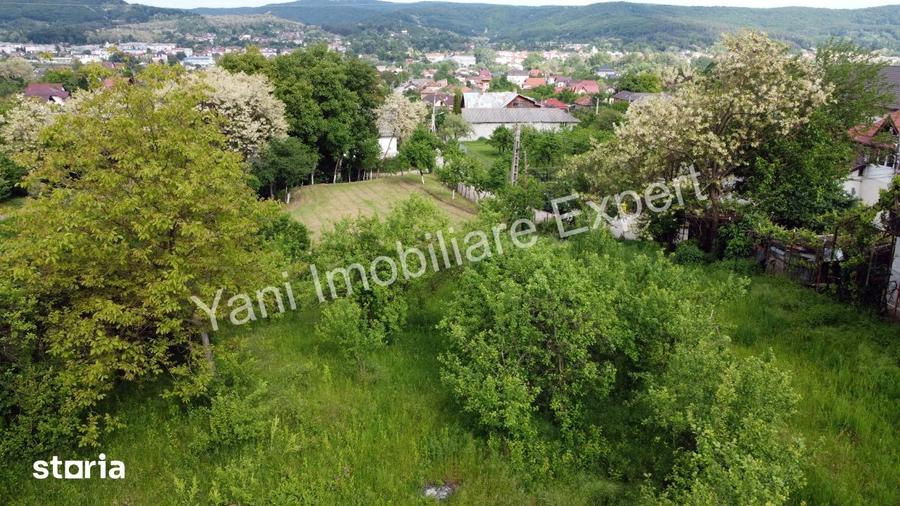 Teren de 2611 mp, în Curtea de Argeș
