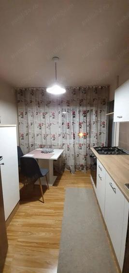 Apartament cu 2 camere semidecomandat, mobilat în Bucovina