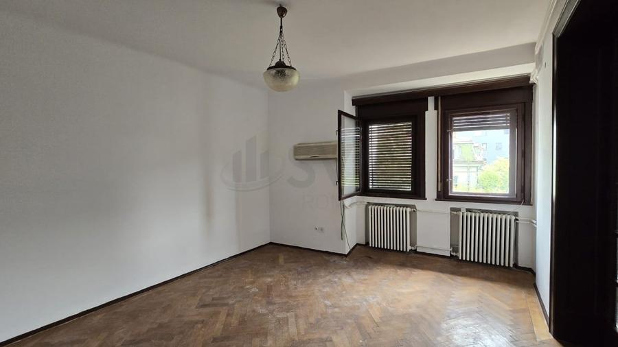 Apartament cu 4 camere circular în Banu Manta