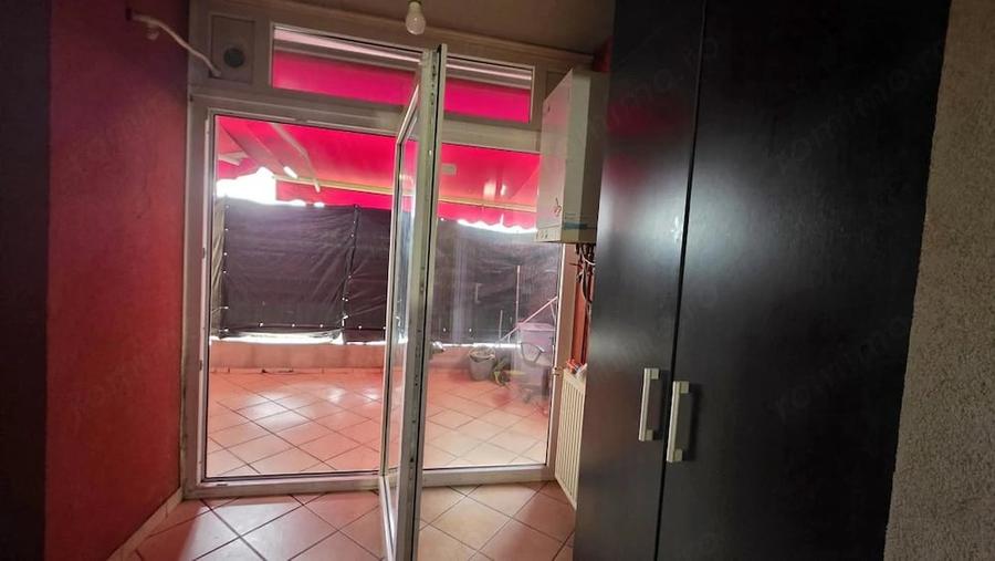 Garsonieră decomandată în Lipovei