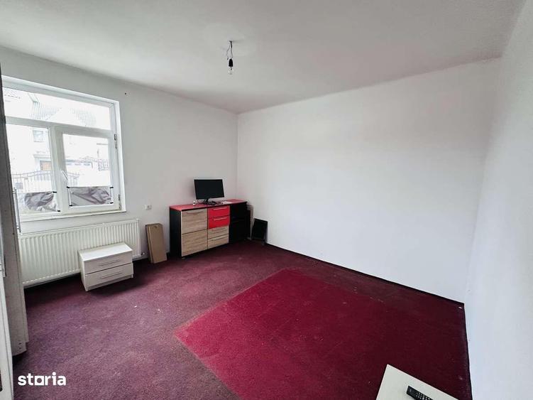 Casă cu 3 camere cu Teren 380 Mp în Central