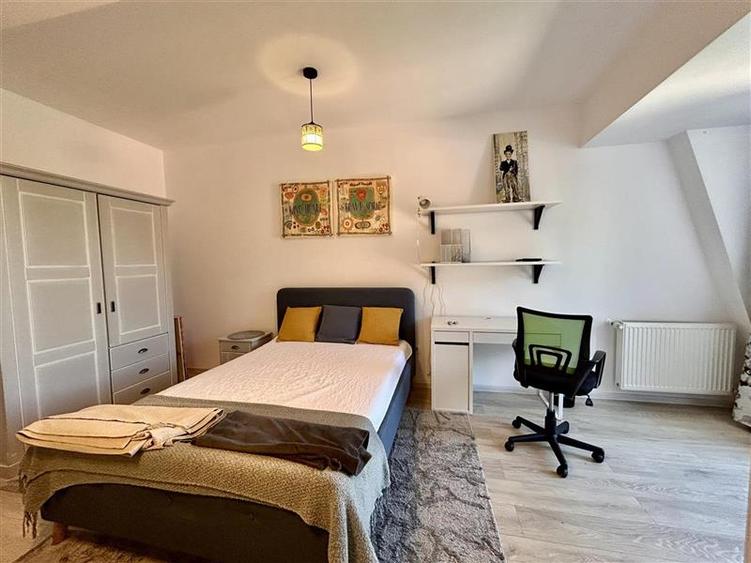 Apartament cu 3 camere decomandat, mobilat în Centrul Civic