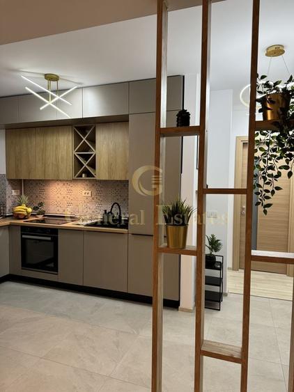 Apartament cu 2 camere semidecomandat în Tractorul