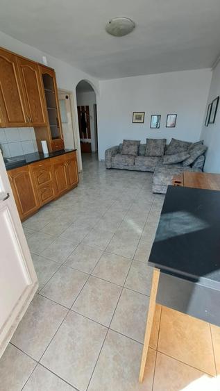 Apartament cu 2 camere semidecomandat, mobilat în Timpuri Noi