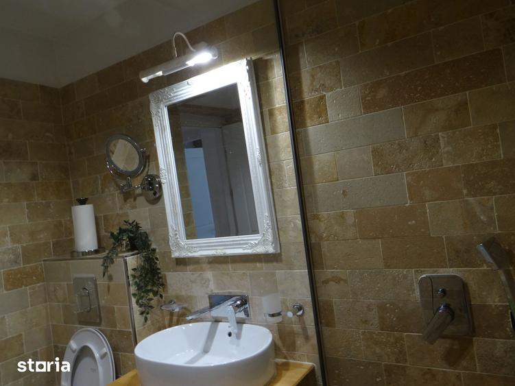 Apartament cu 3 camere, mobilat în Decebal