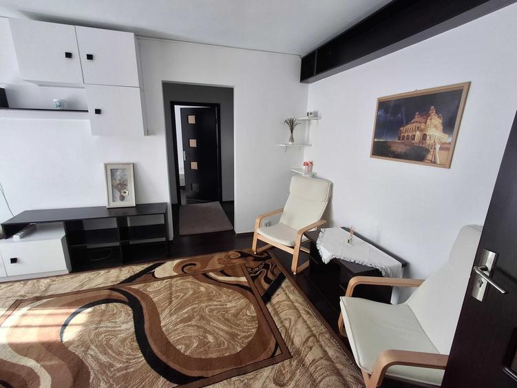 Apartament cu 2 camere semidecomandat în Centrul Istoric